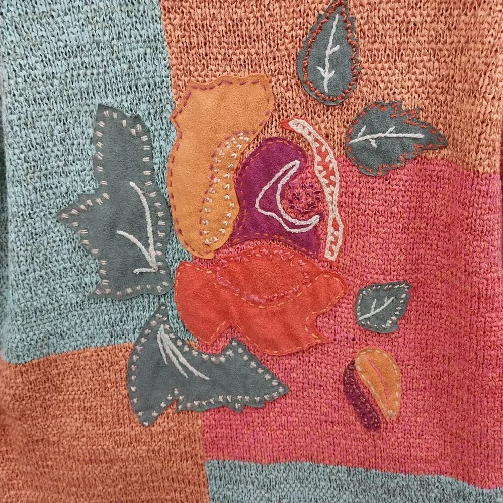 2500 Size XL Applique Decorated Poly Cotton Sweater - Picture 2 of 5